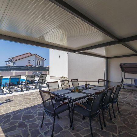 Holiday Home Villa Gocci By Interhome Kmeti Exterior photo