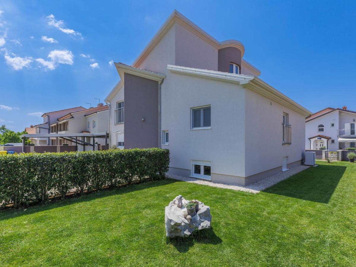 Holiday Home Villa Gocci By Interhome Kmeti Exterior photo